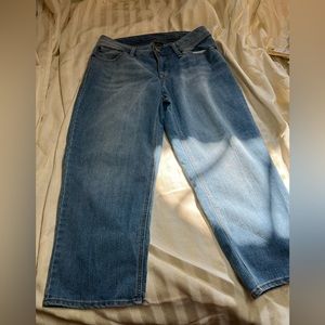 Ladies Capri Jeans